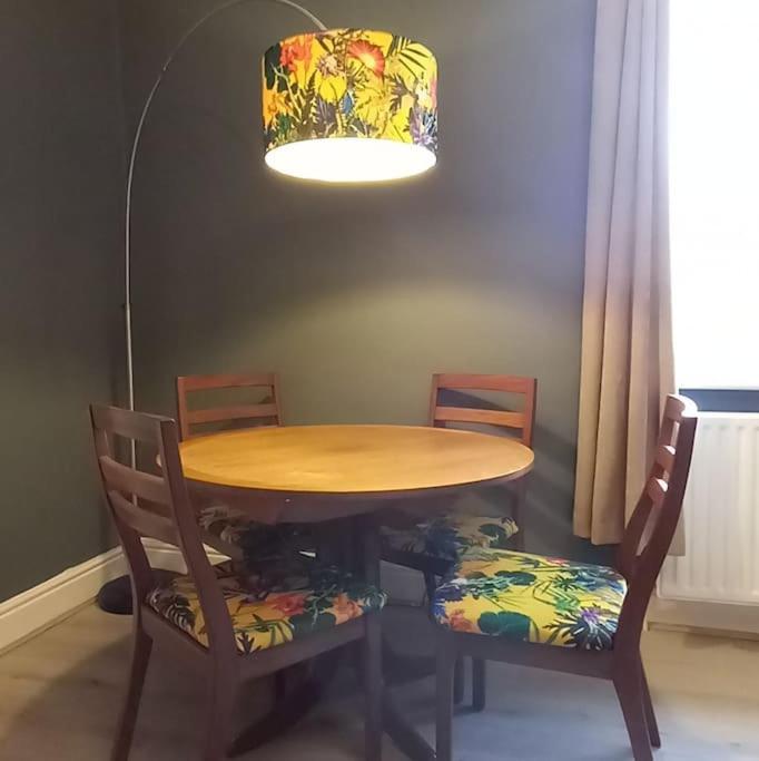 Peaceful Home From Home - Spacious 3 Bedroom House Accommodating 7 - Ideal For Families And Workers Gateshead Extérieur photo