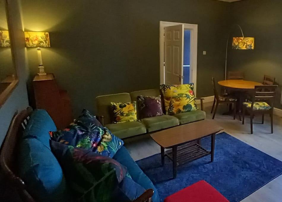 Peaceful Home From Home - Spacious 3 Bedroom House Accommodating 7 - Ideal For Families And Workers Gateshead Extérieur photo
