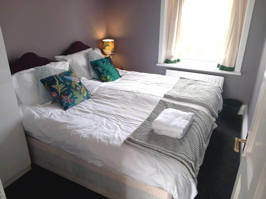 Peaceful Home From Home - Spacious 3 Bedroom House Accommodating 7 - Ideal For Families And Workers Gateshead Extérieur photo