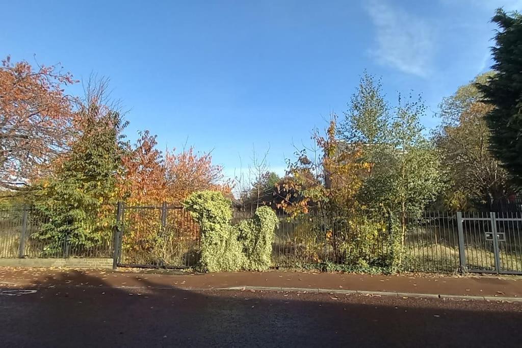 Peaceful Home From Home - Spacious 3 Bedroom House Accommodating 7 - Ideal For Families And Workers Gateshead Extérieur photo